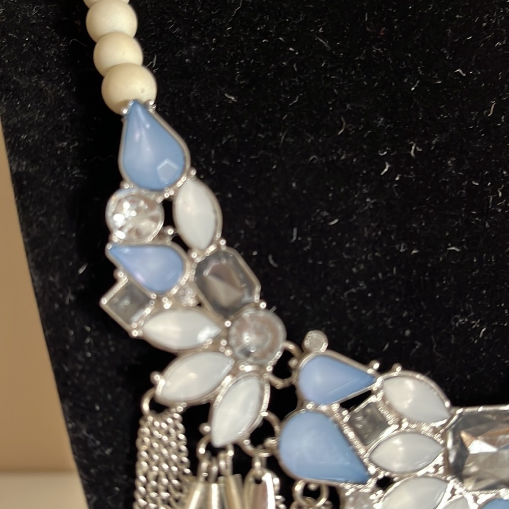 Macys statement necklace - Picture 5 of 6